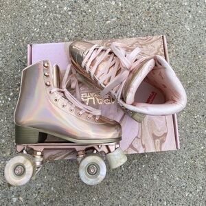 EXCLUSIVE Rose Gold Impala Rollerskates - Size 8